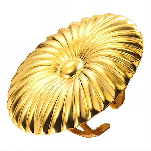 18k Gold Plated Women's Large Round Flower Statement Ring Open Back Waterproof - Picture 1 of 9